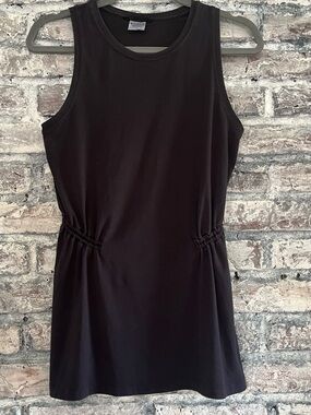 Athleta Black Sleeveless Tanktp with Cinched Waist so flowy and comfortable
